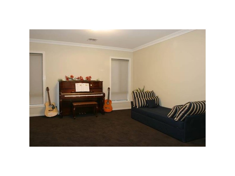 57 Loxley Boulevard, Narre Warren South VIC 3805