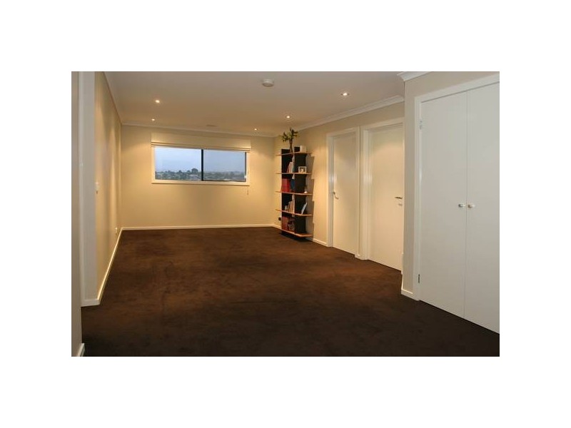 57 Loxley Boulevard, Narre Warren South VIC 3805