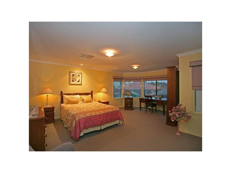 12 Denmark Hill Road, Berwick VIC 3806