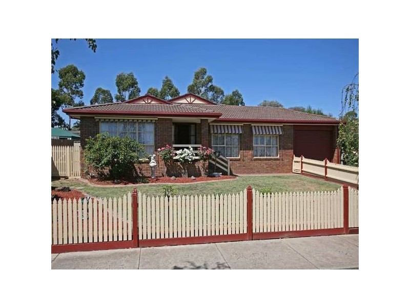 16 Tyntynder Close, Berwick VIC 3806