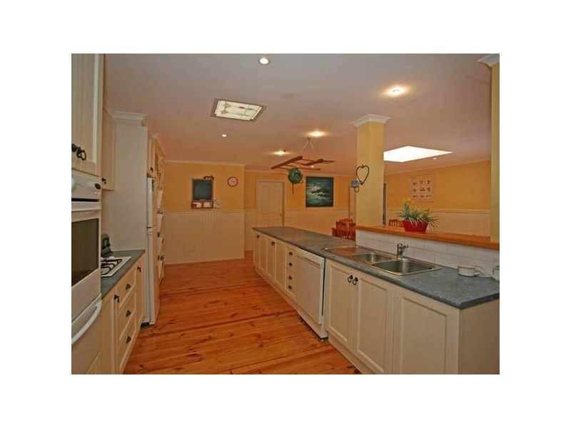 16 Tyntynder Close, Berwick VIC 3806