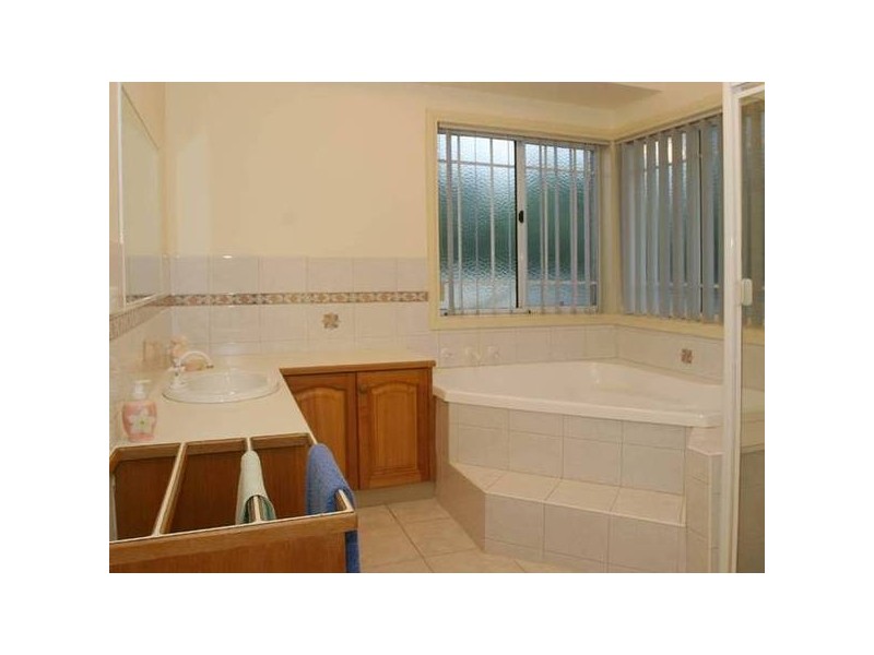 24 Ingleton Court, Narre Warren VIC 3805