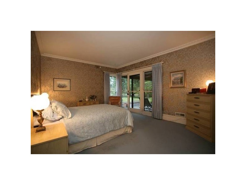 37 Robinson Road, Narre Warren North VIC 3804