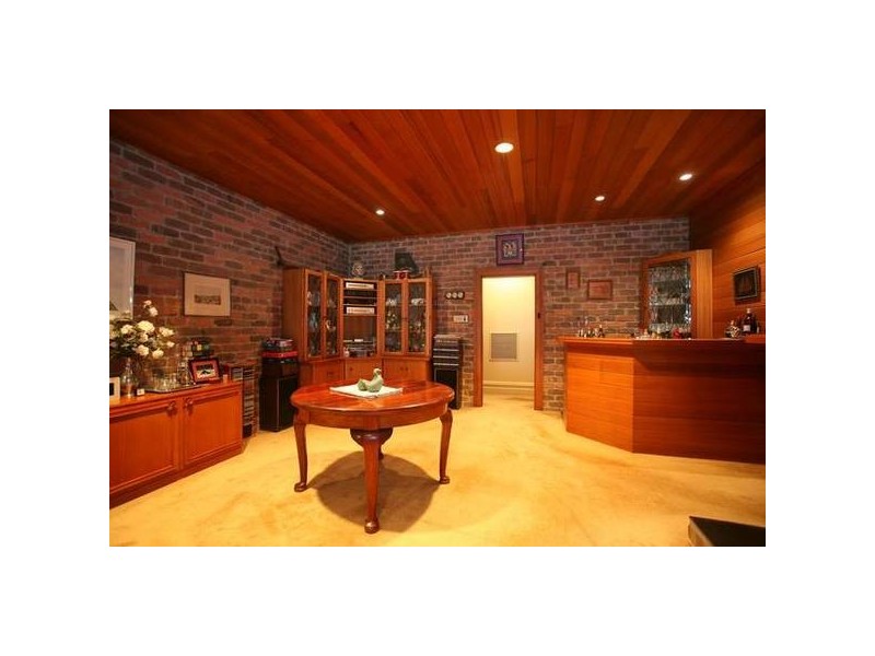 37 Robinson Road, Narre Warren North VIC 3804