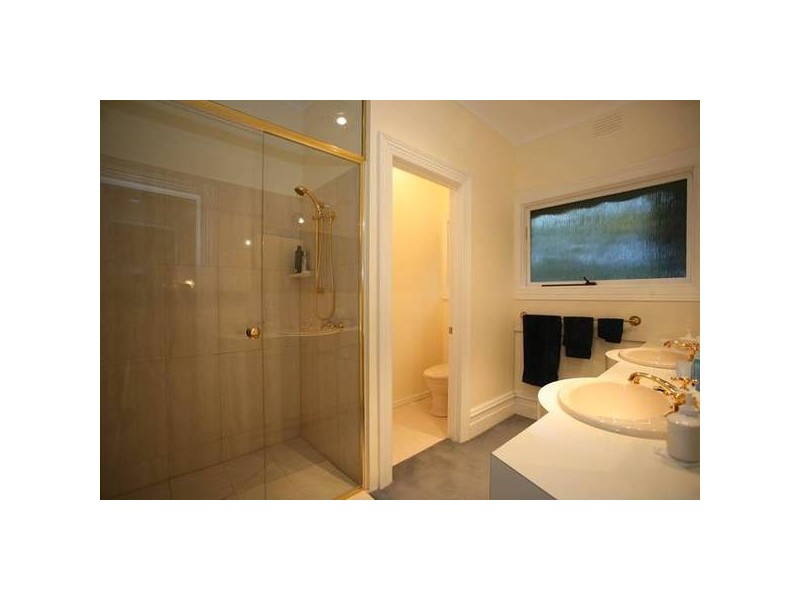 37 Robinson Road, Narre Warren North VIC 3804