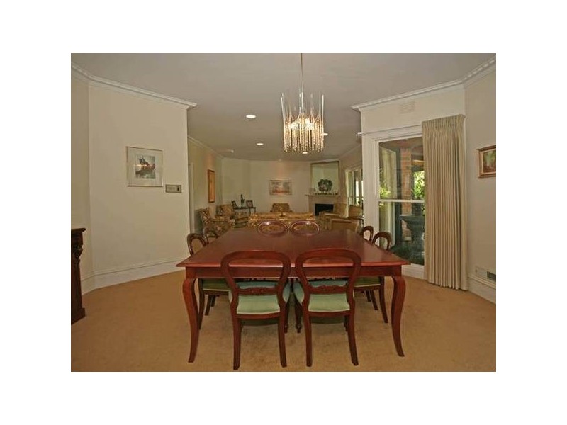 37 Robinson Road, Narre Warren North VIC 3804