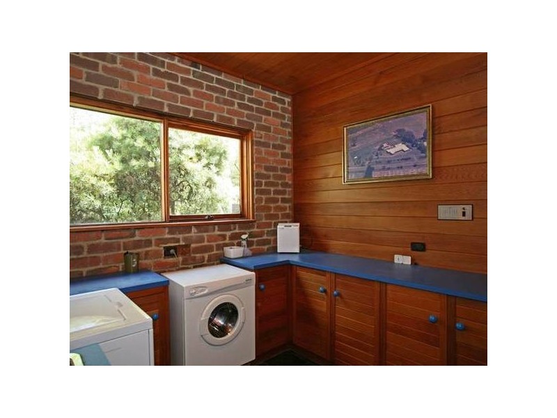 37 Robinson Road, Narre Warren North VIC 3804