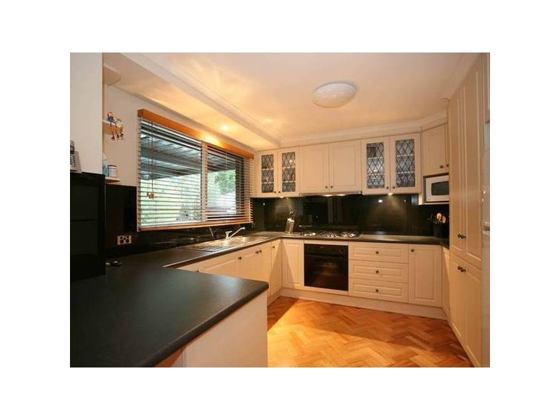 72 Collins Crescent, Berwick VIC 3806