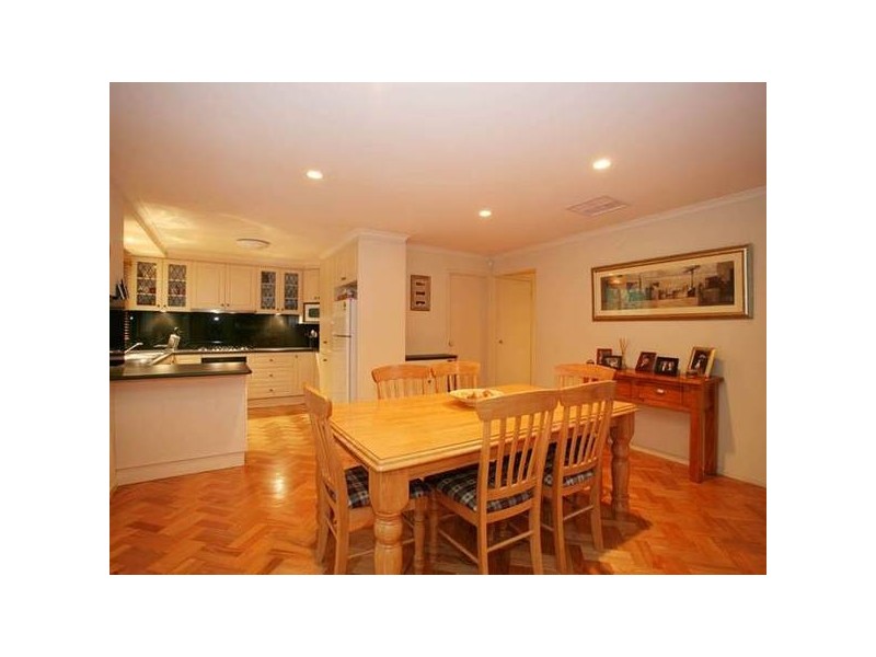 72 Collins Crescent, Berwick VIC 3806