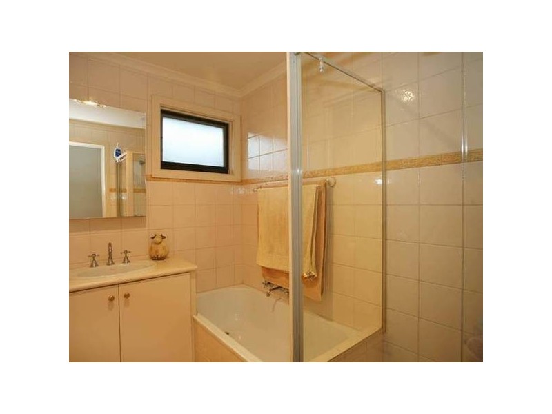 72 Collins Crescent, Berwick VIC 3806