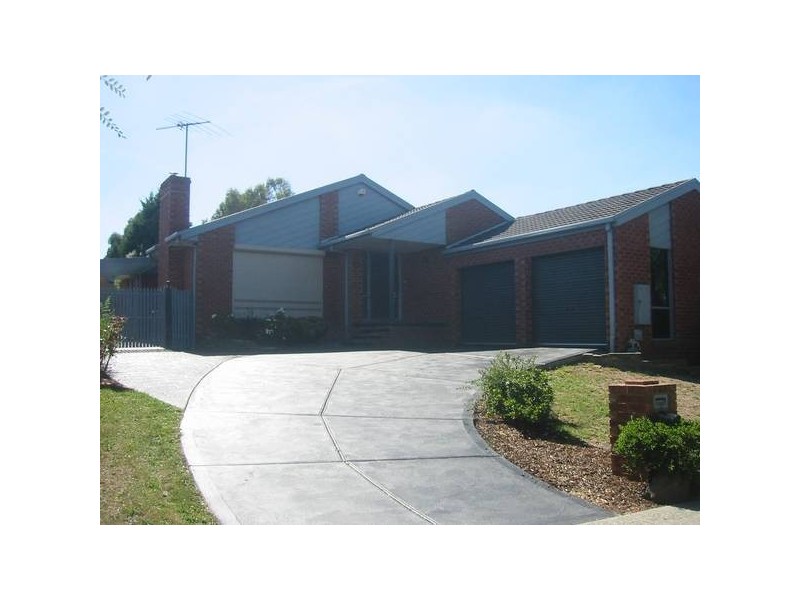 66 Lake View Drive, Narre Warren South VIC 3805