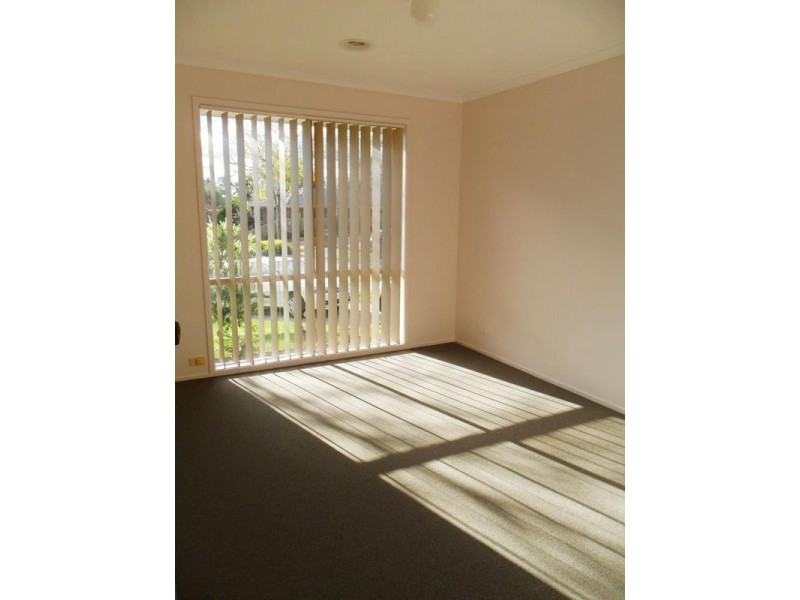 7 Hillman Court, Berwick VIC 3806