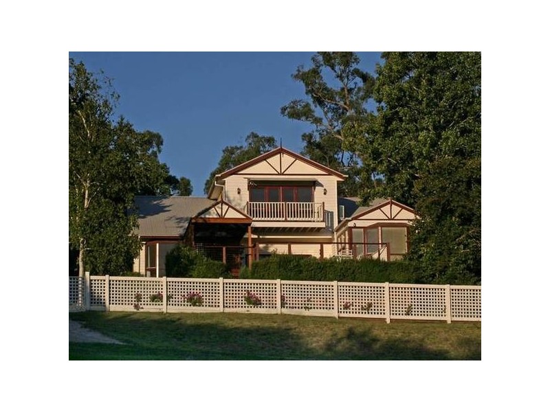7 St Georges Road, Beaconsfield Upper VIC 3808