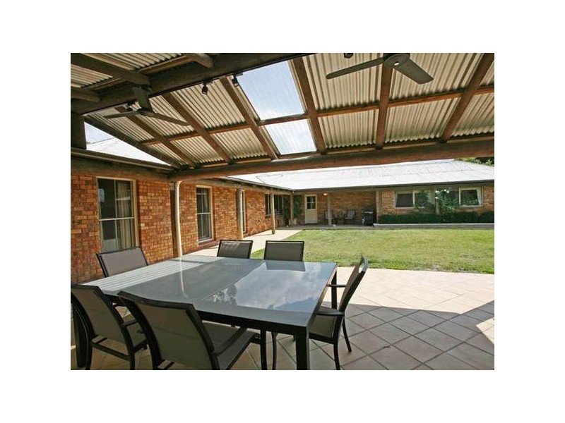 166 Boundary Road, Narre Warren East VIC 3804