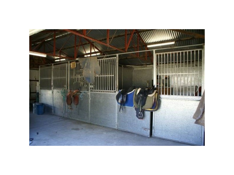 166 Boundary Road, Narre Warren East VIC 3804