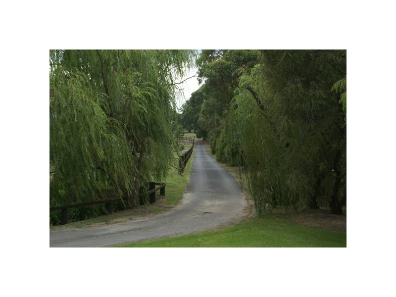 166 Boundary Road, Narre Warren East VIC 3804