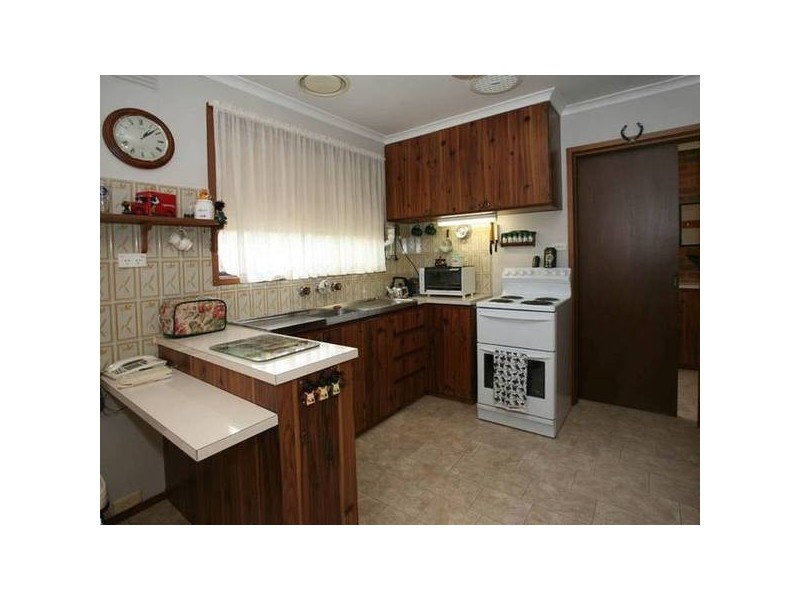 2/25-27 Peel Street, Berwick VIC 3806