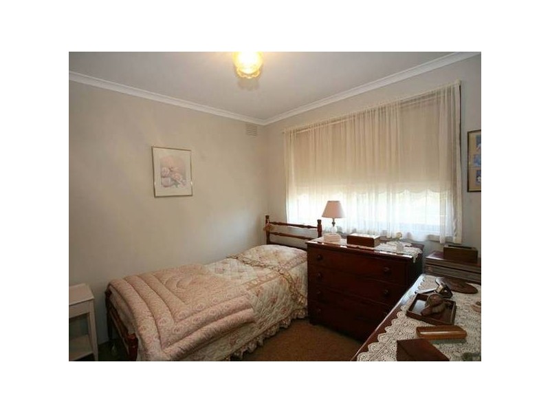 2/25-27 Peel Street, Berwick VIC 3806