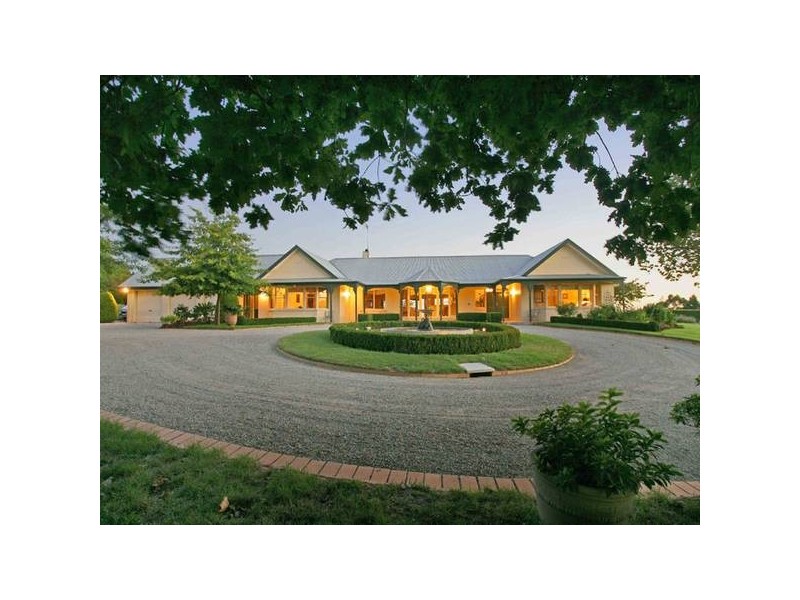 145 King Road, Harkaway VIC 3806