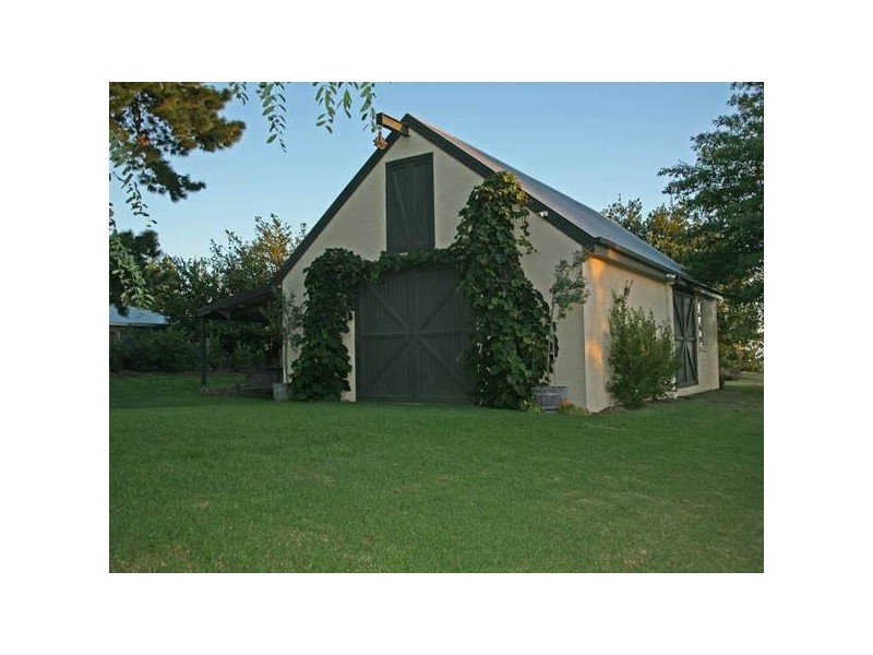 145 King Road, Harkaway VIC 3806