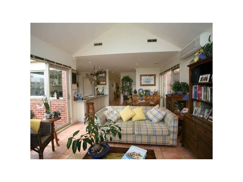 13 Wilona Way, Berwick VIC 3806