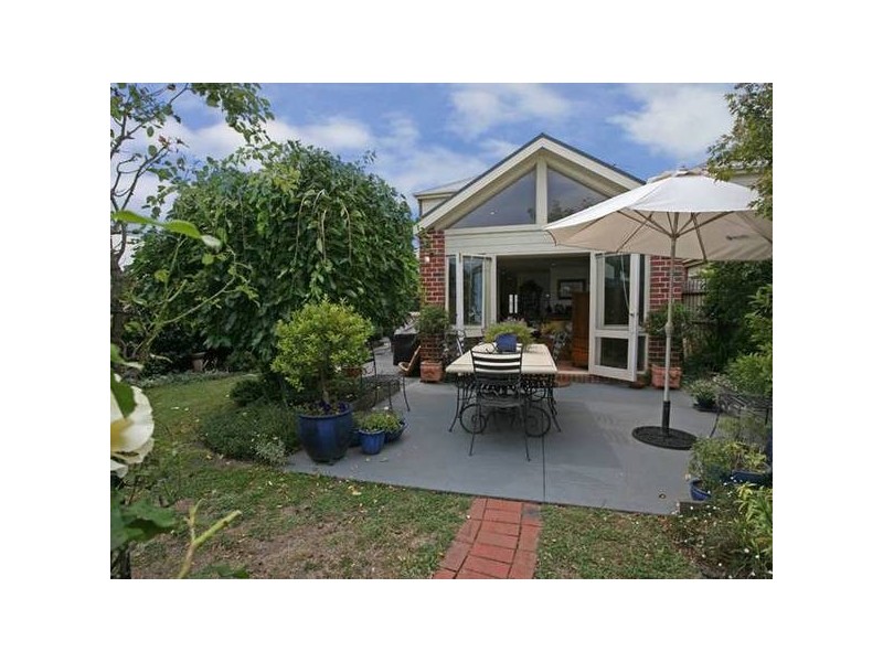 13 Wilona Way, Berwick VIC 3806