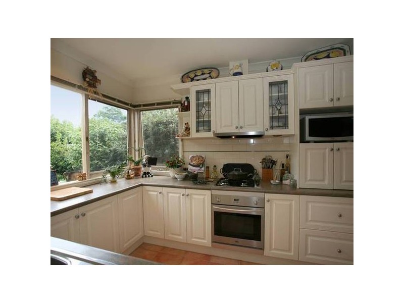 13 Wilona Way, Berwick VIC 3806