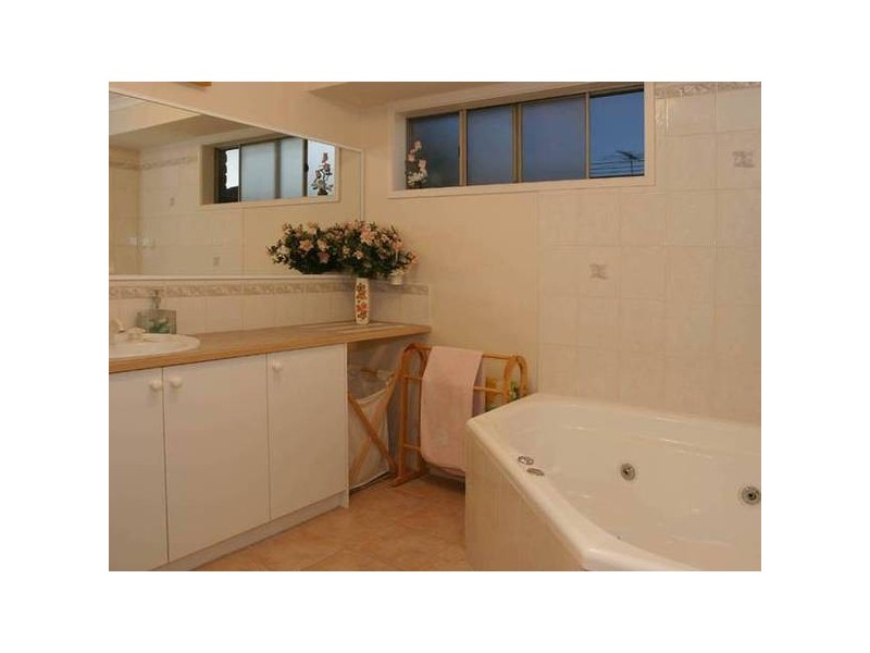 3 Carmela Close, Narre Warren VIC 3805