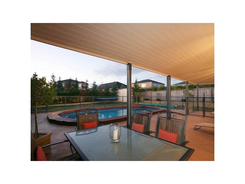 36 Nightingale Crescent, Berwick VIC 3806