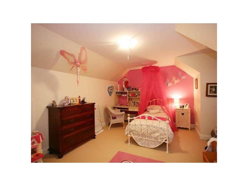 36 Nightingale Crescent, Berwick VIC 3806