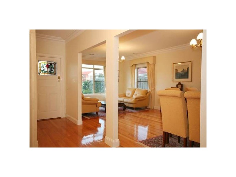 36 Nightingale Crescent, Berwick VIC 3806