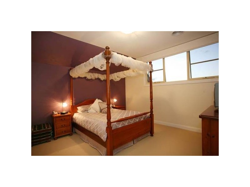 36 Nightingale Crescent, Berwick VIC 3806