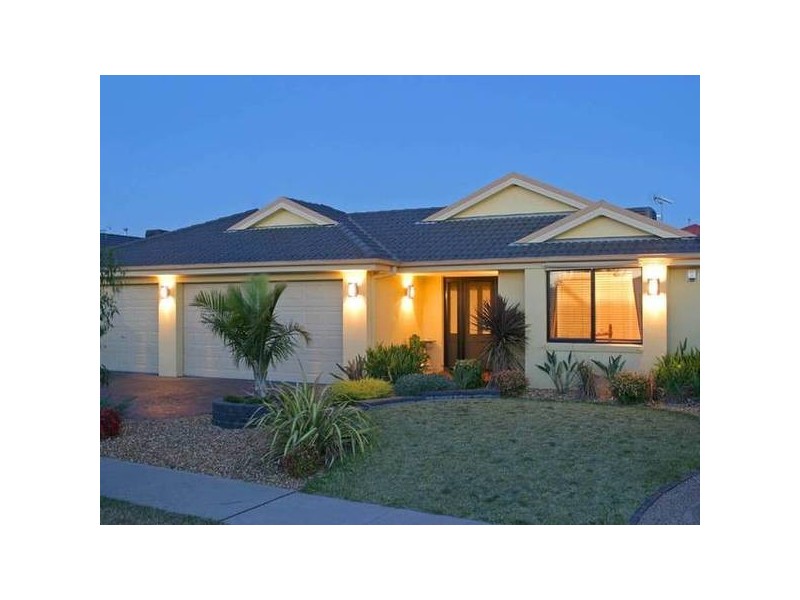 2 Bordeaux Grove, Narre Warren South VIC 3805