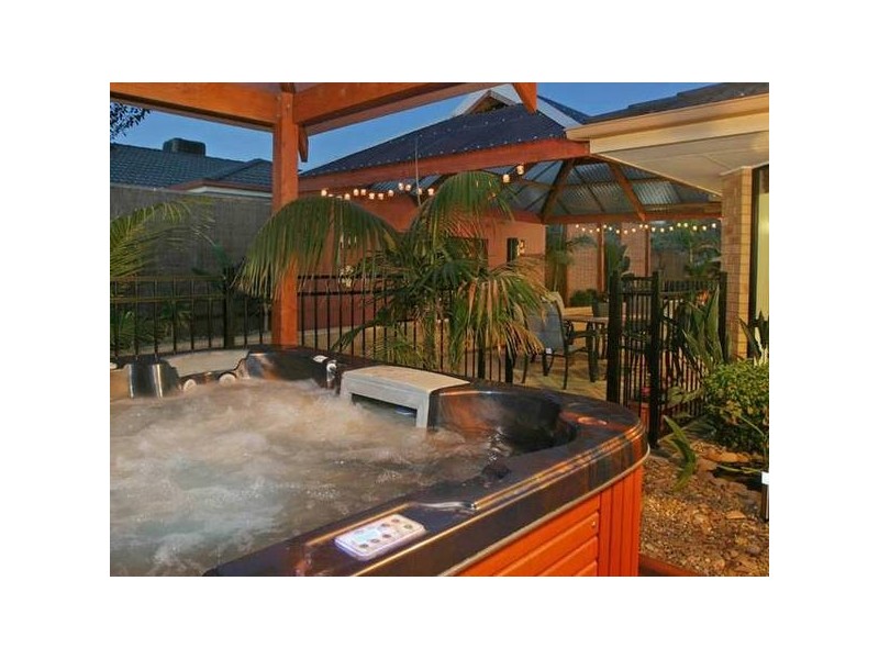 2 Bordeaux Grove, Narre Warren South VIC 3805