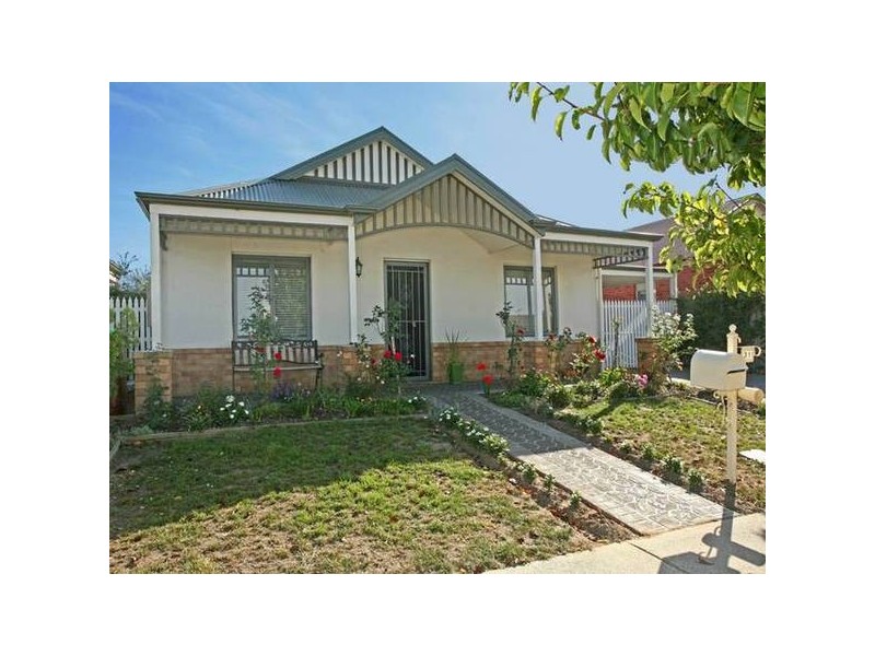 31 Hickory Drive, Narre Warren South VIC 3805