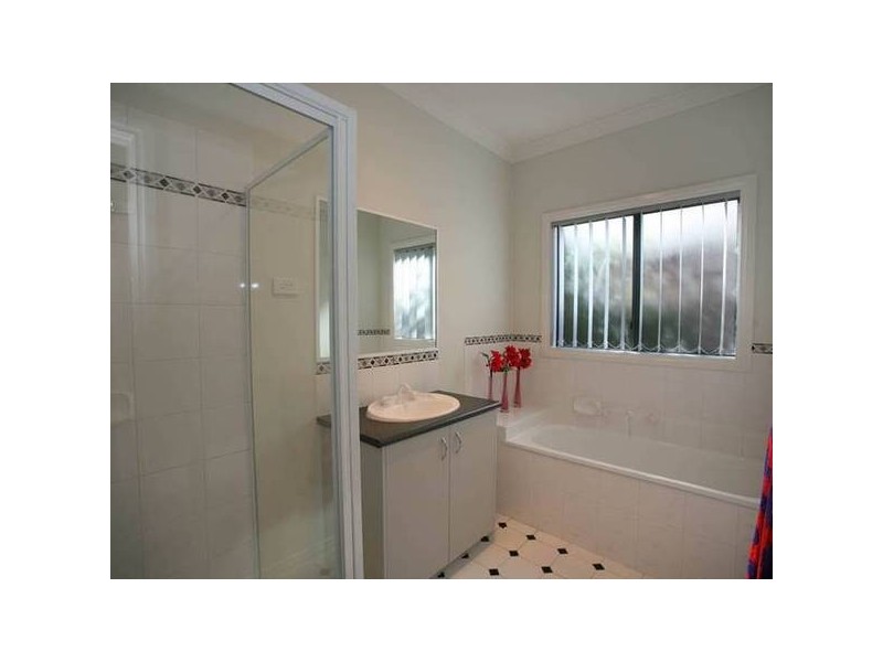 31 Hickory Drive, Narre Warren South VIC 3805