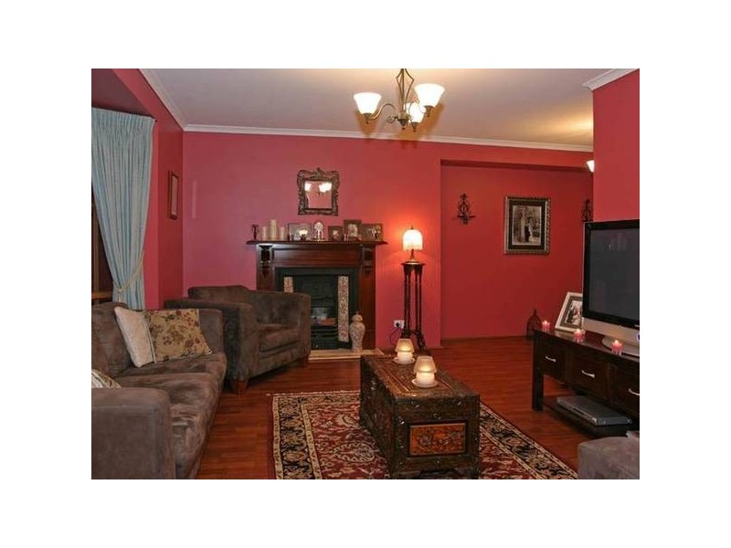 12 Mitre Crescent, Berwick VIC 3806