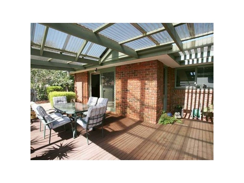 6 Tarrangower Place, Berwick VIC 3806