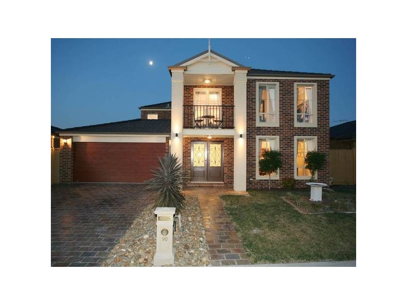 90 Moondarra Drive, Berwick VIC 3806