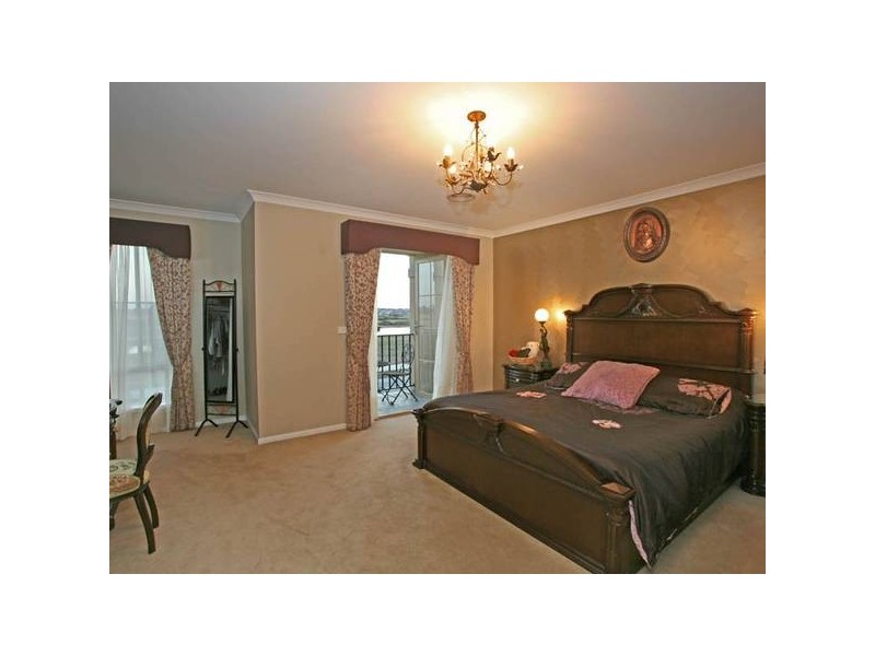 90 Moondarra Drive, Berwick VIC 3806