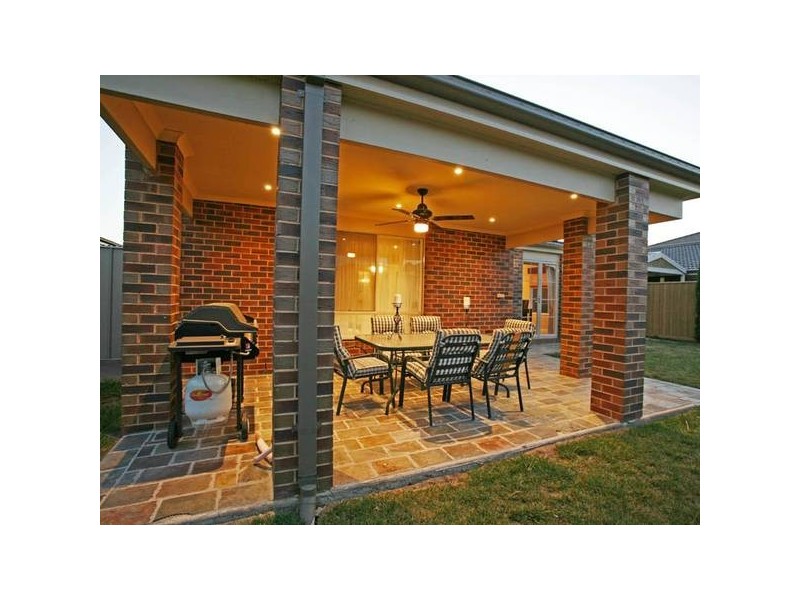 90 Moondarra Drive, Berwick VIC 3806