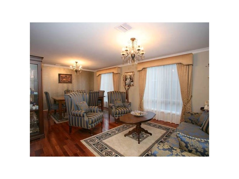 90 Moondarra Drive, Berwick VIC 3806