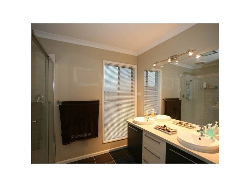 90 Moondarra Drive, Berwick VIC 3806