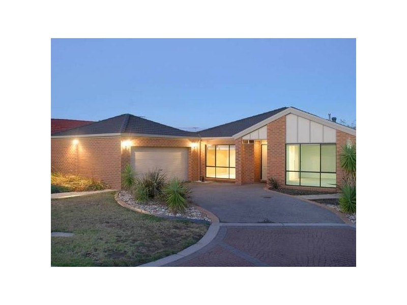 14 Chatsworth Court, Beaconsfield VIC 3807