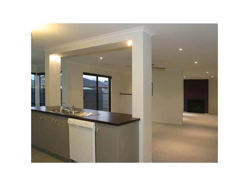 14 Chatsworth Court, Beaconsfield VIC 3807