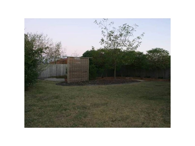 14 Chatsworth Court, Beaconsfield VIC 3807