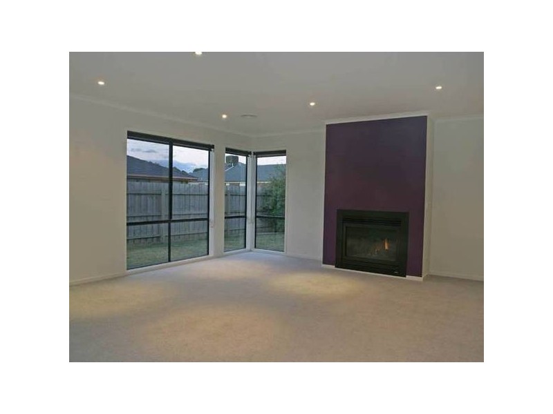 14 Chatsworth Court, Beaconsfield VIC 3807