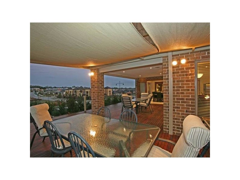 8 Ware Place, Berwick VIC 3806