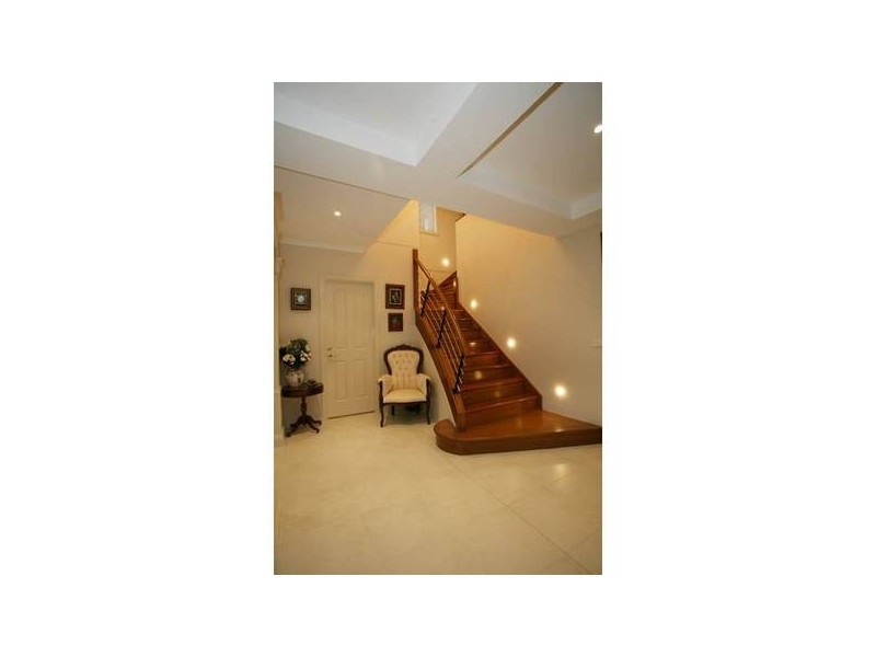 8 Ware Place, Berwick VIC 3806