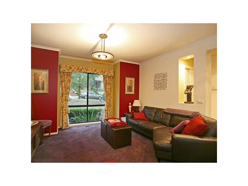 22 Lawrence Drive, Berwick VIC 3806